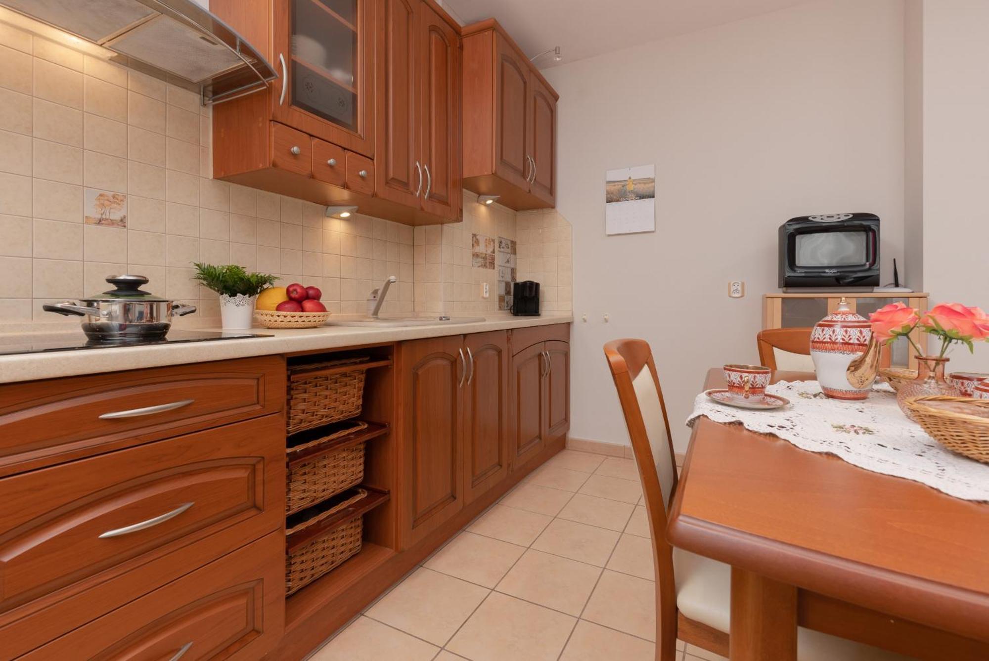 Pejzazowa Apartment Metro Wilanowska Mokotow By Noclegi Renters ワルシャワ エクステリア 写真
